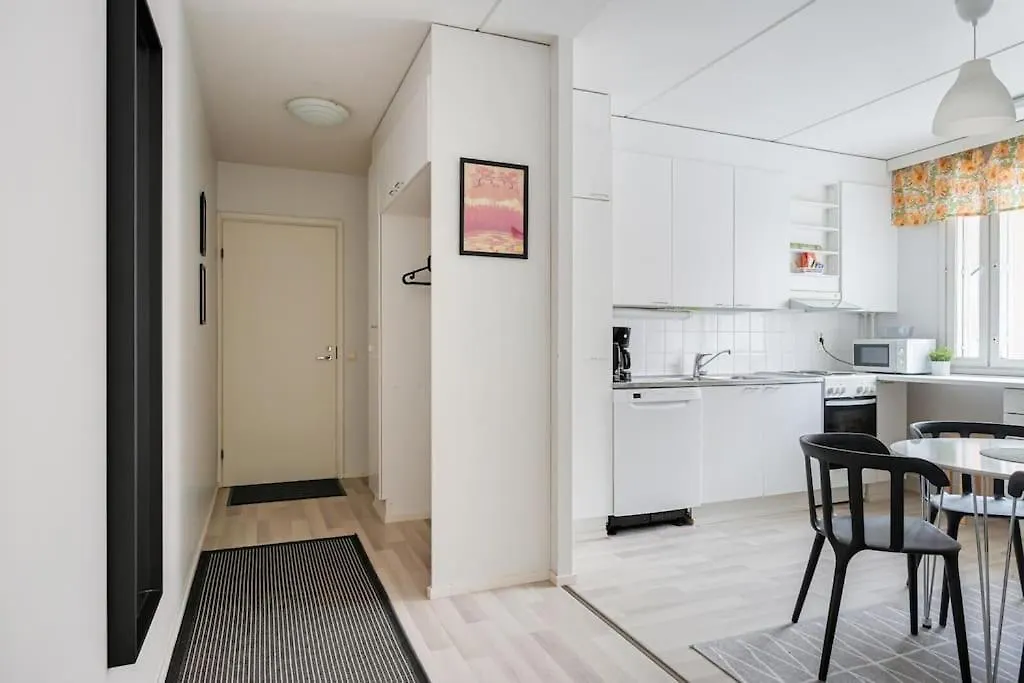 Kotimaailma- Valoisa Kaksio Jopa Viidelle Apartment Helsinki